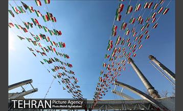 آذین بندی معابر منطقه 8 به مناسبت دهه فجر 4