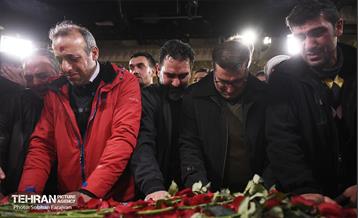 وداع با پیکر شهید «قریب رضا دارابی» 8