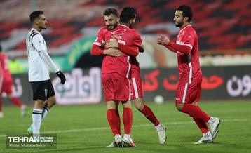 دیدار تیم های فوتبال پرسپولیس تهران و نفت مسجد سلیمان 18