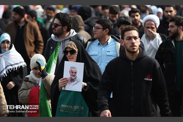 راهپیمایی ۲۲ بهمن در تهران - ۱ 19