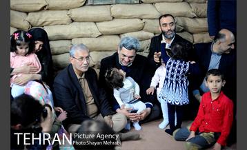 برنامه شب یلدا همراه شهردار تهران در موسسه خیریه بهشت امام رضا(ع) 17