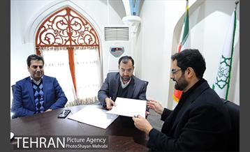 امضا تفاهم نامه بین اداره کل ارزشیابى و کارگرینى مدیران با مرکز ارتباطات و امور بین الملل شهردارى تهران 15