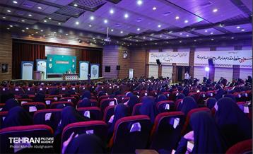 نشست جمعی از دانشجویان با شهردار تهران 25