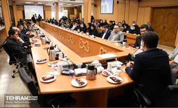 نشست «در مدار بهره‌وری» 32