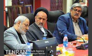 نشست هم اندیشی رئیس سازمان حمل و نقل و ترافیک با مدیران رسانه ها 17