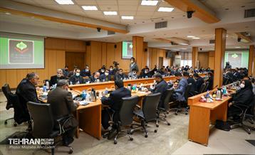 جلسه بررسی راهکارهای مولد سازی املاک مناطق 18