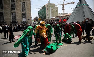 خیمه سوزان ظهر عاشورا در چهار راه گلوبندک  12