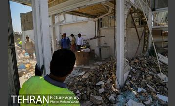 رفع خطر طبقه سوم پاساژ 102 در خیابان امام خمینی(ره)  10