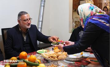 دیدار شهردار تهران با خانواده شهید زوریک مرادیان 7