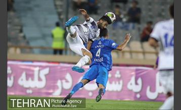 دیدار استقلال تهران و استقلال خوزستان در لیگ برتر فوتبال  3