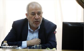 جلسه دکتر زاکانی با اعضای هیئت مدیره باغ موزه دفاع مقدس 21