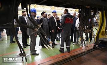 بازدید اعضای شورای اسلامی شهر تهران از شرکت واگن‌سازی تهران 14