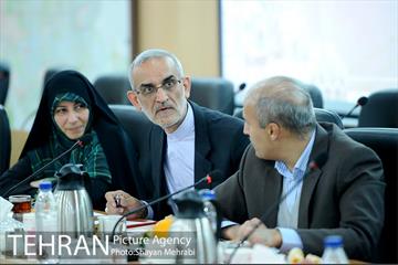 نشست شورای معاونان و مشاوران با حضور شهردار تهران 32