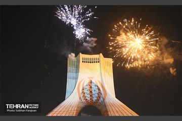 جشن نور پیروزی تیم ملی در میدان آزادی  7