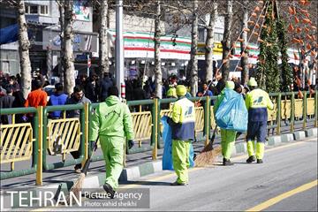 خدمات شهرداری تهران در پایان راهپیمایی ۲۲ بهمن 3