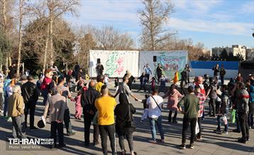 ویژه برنامه باغ عروسک‌ها در بوستان دانشجو 14