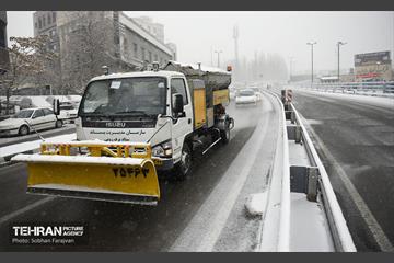 عملیات برف‌روبی در پایتخت 42