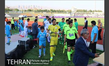 دیدار پیکان و استقلال در لیگ برتر فوتبال 3