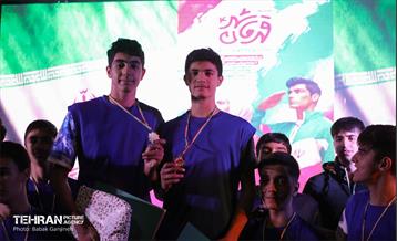 اختتامیه مسابقات ورزشی قهرمانان در منطقه 13 1