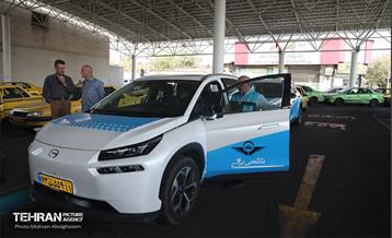 آغاز به کار تاکسی‌های برقی شاسی بلند در تهران 43