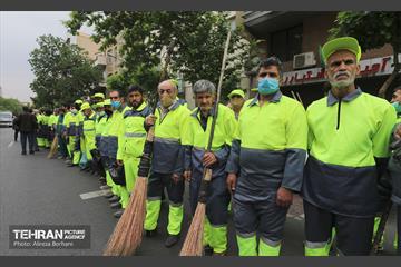 حضور پرسنل خدمات شهری در مسیر راهپیمایی روز قدس 15