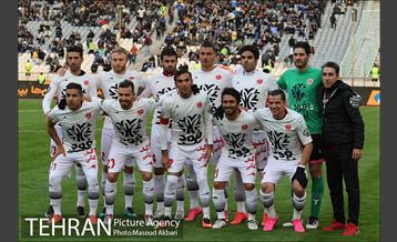 دیدار استقلال و پدیده در لیگ برتر فوتبال