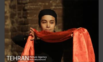 نمایش کلفت ها‎ 10