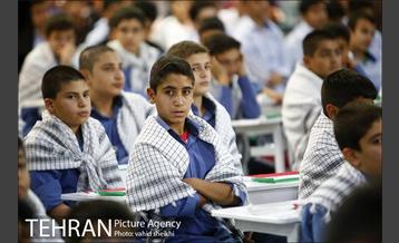 نواختن زنگ دانش آموز شهید در روز اول مهر 8