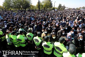 مراسم خاکسپاری پیکر محمدرضا شجریان در توس 23