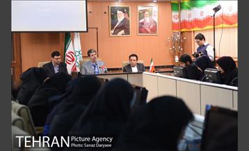 نشست خبری دکتر میرزایی معاون برنامه ریزی، توسعه شهری و امور شورای شهرداری تهران 13