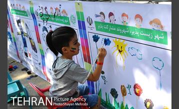 جشنواره طولانی ترین نقاشی کودکان 2