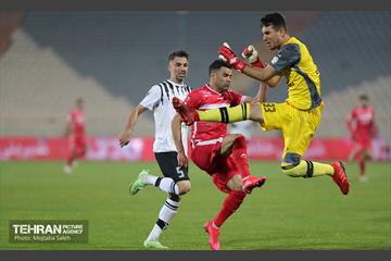 دیدار تیم های فوتبال پرسپولیس تهران و نفت مسجد سلیمان 24