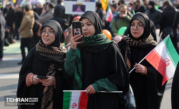 راهپیمایی ۲۲ بهمن در تهران - 3 73