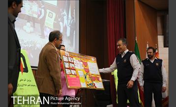 جشن رونمایی و اهدای احکام حامیان ایمنی به دانش آموزان 13