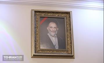 قرار خدمت؛ دیدار شهردار تهران با خانواده شهید مهدی داراب برکادهی 10