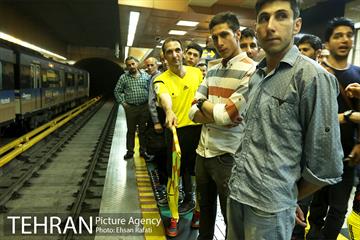 پرفورمنس آموزش فرهنگسازی قوانین مترو به مناسبت جام جهانی 14