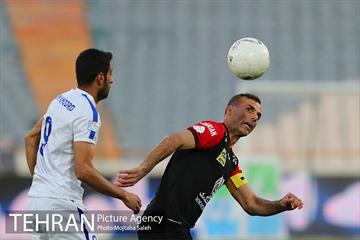 دیدار تیم های فوتبال پرسپولیس و پیکان  6