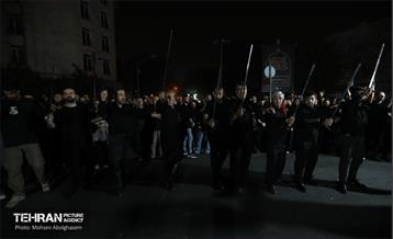 عزاداری شب تاسوعای حسینی در میدان منیریه 2