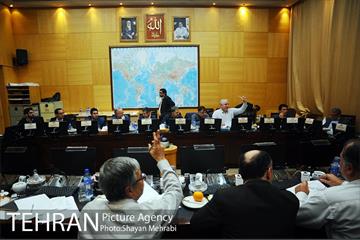 حضور شهردار تهران در کمیسیون داخلی کشور و شورا های مجلس شورای اسلامی 12
