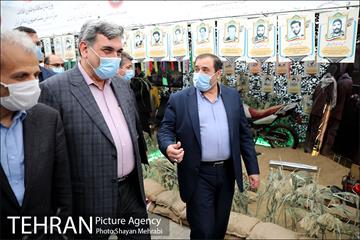 بازدید شهردار تهران از نمایشگاه دفاع مقدس 16