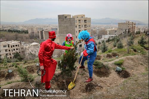 آیین غرس پنچ هزار اصله نهال در اراضی جنگل لویزان 12