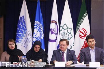 نشست کمیته شهرهای هوشمند در چهارمین جایزه جهانی خشت طلایی 6