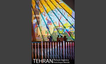 سمفونی نور سیمرغ صلح بر روی برج آزادی 28