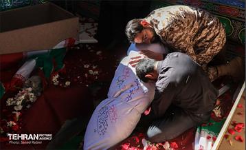 مراسم تشییع پیکر دو شهید گمنام دفاع مقدس در منطقه 11