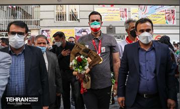 استقبال اهالی منطقه 17 از صادق بیگدلی قهرمان پاراالمپیک 2020 توکیو 4