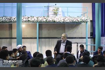 نشست صمیمانه شهردار تهران با دانش آموزان بسیجی سراسر کشور 9
