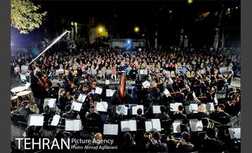 سمفونی ایثار و مقاومت در میدان مشق 9