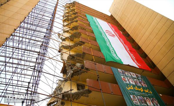 ادای احترام آتش نشان‌های تهران به شهدای جنگ ۱۲ روزه 53