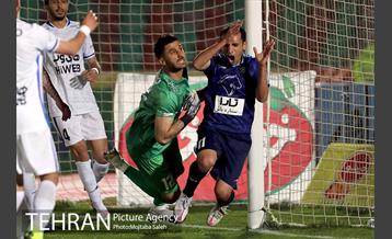دیدار تیم های فوتبال پیکان و استقلال تهران 24
