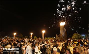 شب‌ فیروزه‌ای در روز غدیر خم 17